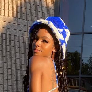 Meet your Posher, Ceaira